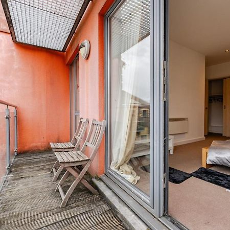 Private Room In Cardiff City Center Buitenkant foto