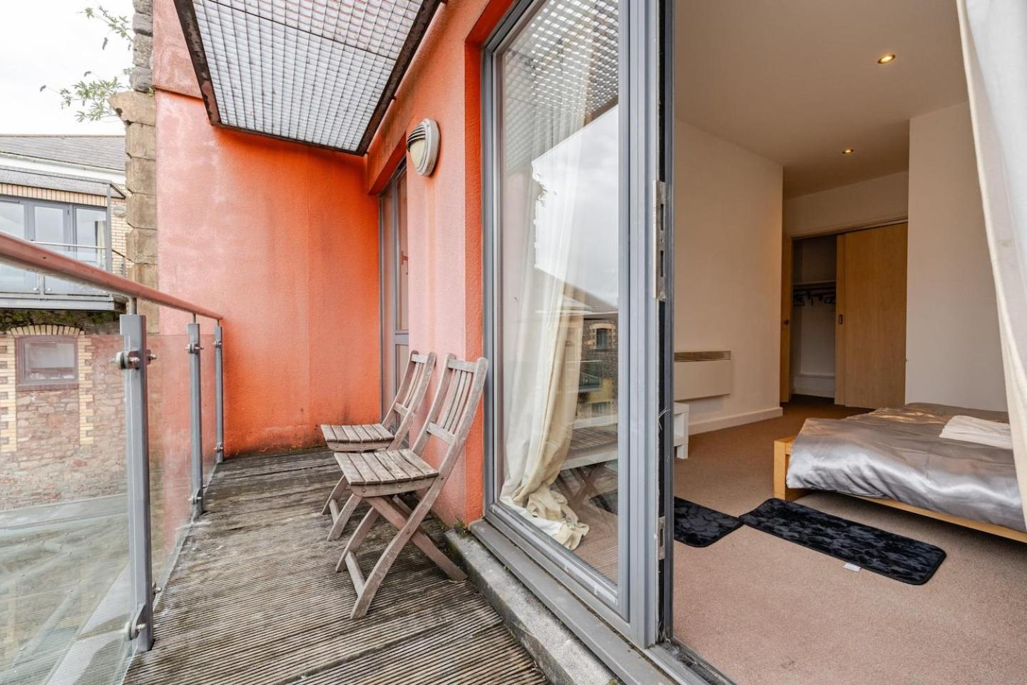 Private Room In Cardiff City Center Buitenkant foto