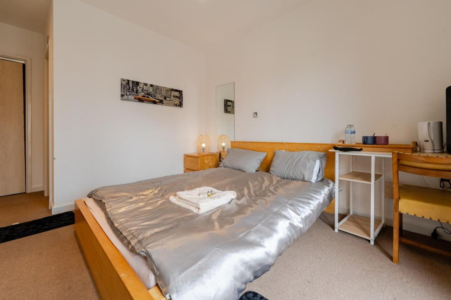 Private Room In Cardiff City Center Buitenkant foto